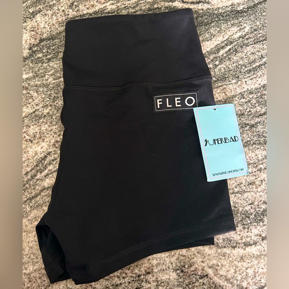 Fleo Pants - Fleo NWT Large PHR shorts